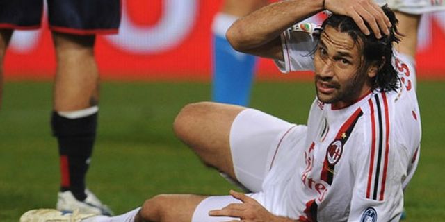 Operasi Pergelangan Kaki, Yepes Absen 10 Pekan