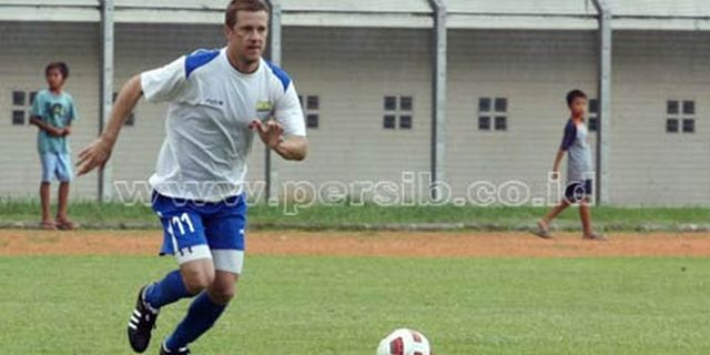 Robbie Gaspar Jalani Perawatan Cedera di Australia Robbie Gaspar Jalani Perawatan Cedera di Australia