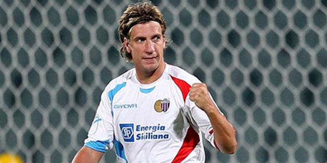 Fulham Incar Maxi Lopez Fulham Incar Maxi Lopez