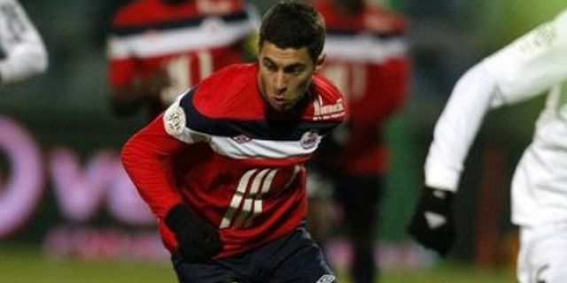 Hazard Dianggap Sekelas Rooney dan Messi Hazard Dianggap Sekelas Rooney dan Messi