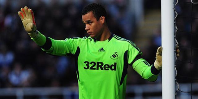 Swansea Bantah Rumor Vorm Didekati United dan Chelsea