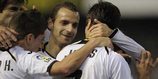Review: Menangi Derby, Satu Kaki Valencia di Semifinal