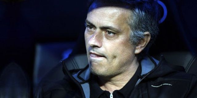 Diejek Penonton, Mourinho Pilih Tetap Cuek Diejek Penonton, Mourinho Pilih Tetap Cuek