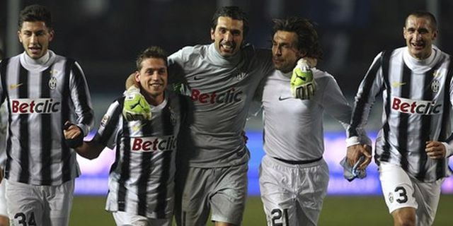 Review: Si Nyonya Tua Benamkan Serigala Roma