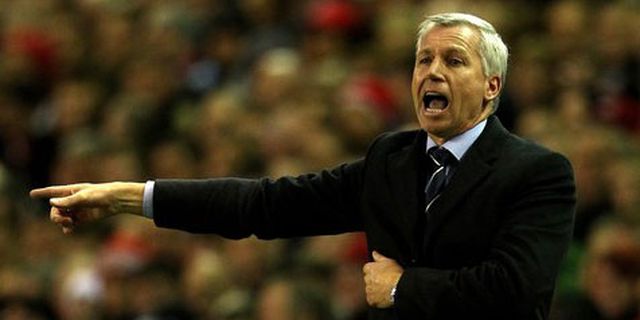 Kalah Telak, Pardew Enggan Panik Kalah Telak, Pardew Enggan Panik