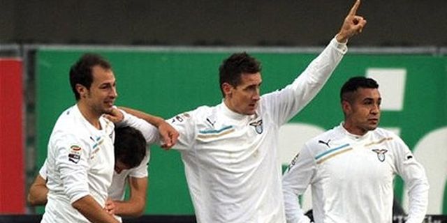 Review: Lazio Berpesta, Roma Ditahan Bologna