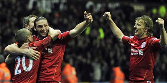 Review: Tiga Gol Liverpool Benamkan Wolves
