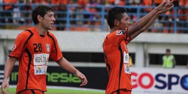 ISL Review: Persisam Sukses Tekuk Arema ISL Review: Persisam Sukses Tekuk Arema