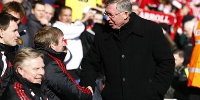Fergie Ingin Tradisi Jabat Tangan Sebelum Laga Dipertahankan