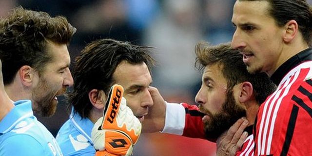 Allegri: Ibra Layak Dapat Kartu Merah Allegri: Ibra Layak Dapat Kartu Merah