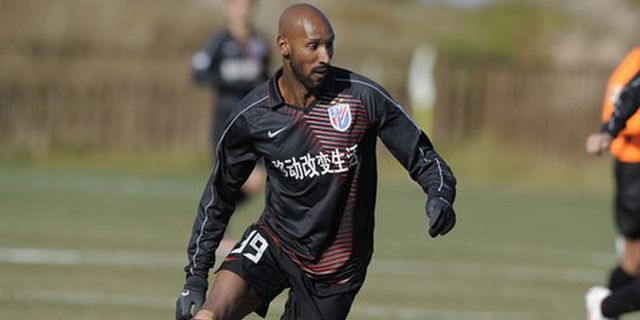 Pilih Shanghai, Anelka Tolak Tawaran PSG Pilih Shanghai, Anelka Tolak Tawaran PSG