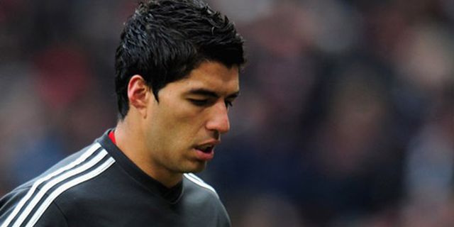 Liverpool Tak Akan Jual Suarez