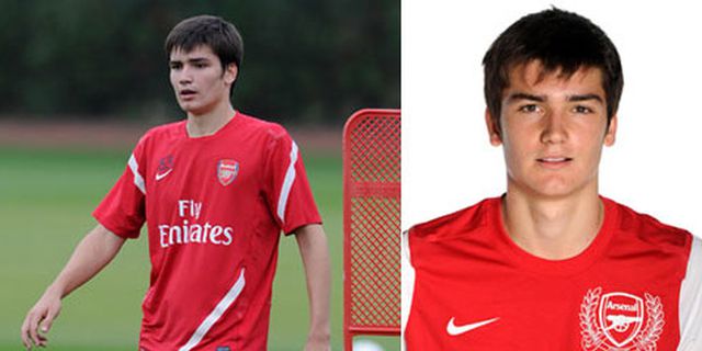Arsenal Beri Kontrak Profesional Pada Jon Toral Arsenal Beri Kontrak Profesional Pada Jon Toral