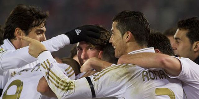 Madrid Kejar Rekor dan Aplaus di Camp Nou Madrid Kejar Rekor dan Aplaus di Camp Nou
