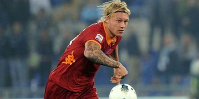 Kerap Blunder, Roma Masih Bela Kjaer