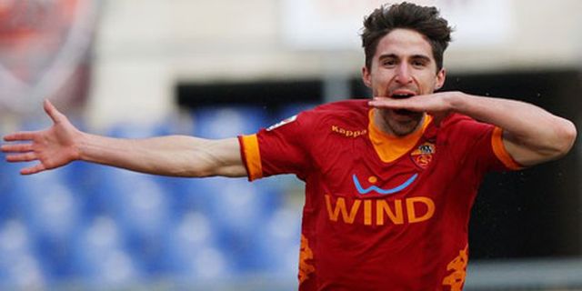 Roma Ungkap Alasan Memilih Borini Roma Ungkap Alasan Memilih Borini