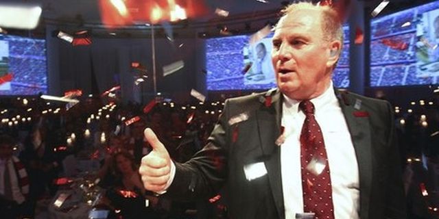 Uli Hoeness: Bayern Harus Lupakan Partai Final Uli Hoeness: Bayern Harus Lupakan Partai Final