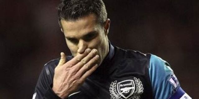 Barca: Tak Ada Dana 'Gila' Demi RVP dan Bale Barca: Tak Ada Dana 'Gila' Demi RVP dan Bale