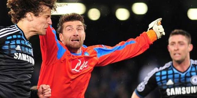 De Sanctis: Hanya Madrid dan Barca di Atas Napoli De Sanctis: Hanya Madrid dan Barca di Atas Napoli