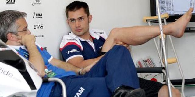 WSBK: Leon Haslam Akhirnya Jalani Operasi WSBK: Leon Haslam Akhirnya Jalani Operasi
