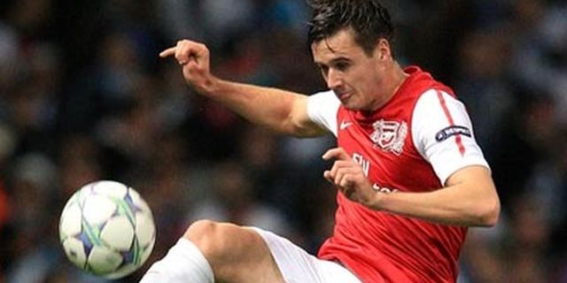 Jenkinson: Arsenal Masih Lebih Kuat Dari Tottenham Jenkinson: Arsenal Masih Lebih Kuat Dari Tottenham