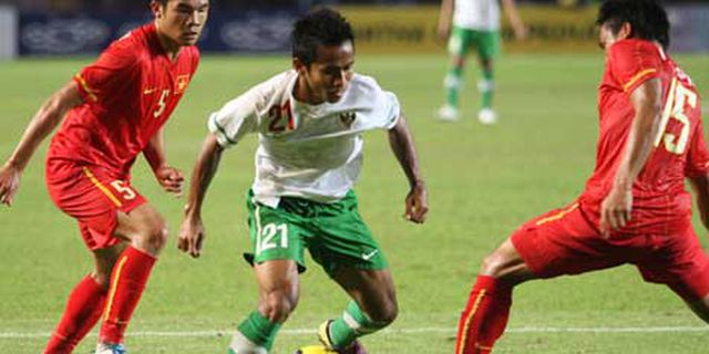 Review: Andik Bawa Indonesia Hajar Laos