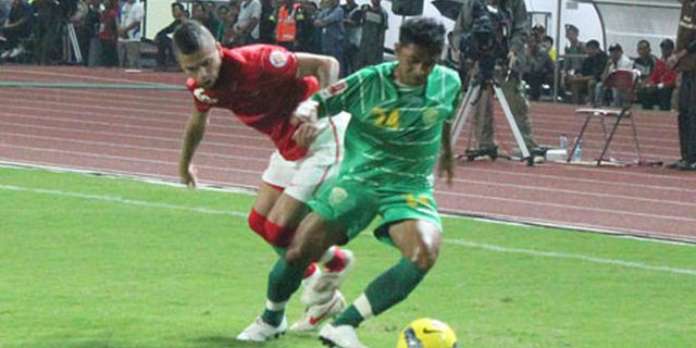 HT Review: Belum Ada Gol di Bung Tomo HT Review: Belum Ada Gol di Bung Tomo