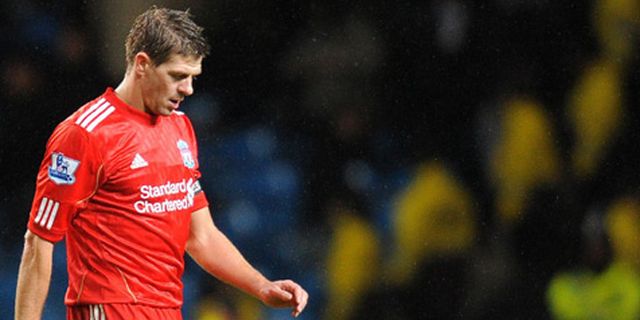 Memori 'Bunuh Diri' Gerrard di Final Carling Memori 'Bunuh Diri' Gerrard di Final Carling