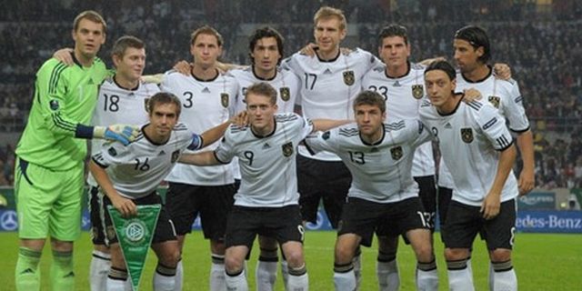 Platini: Jerman Favorit Juara Euro 2012 Bersama Spanyol Platini: Jerman Favorit Juara Euro 2012 Bersama Spanyol