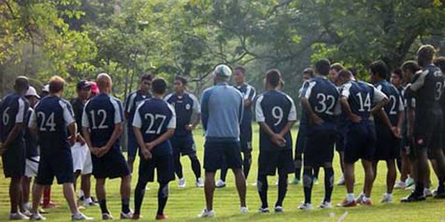 Arema ISL Siap Bawa Pemainnya Ke Pantai Balekambang Arema ISL Siap Bawa Pemainnya Ke Pantai Balekambang