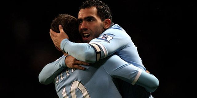 Tak Tertekan, Dzeko Senang Tevez Kembali Tak Tertekan, Dzeko Senang Tevez Kembali