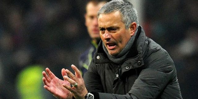 Guidolin Raih Panchina d'Oro, Mourinho Iri