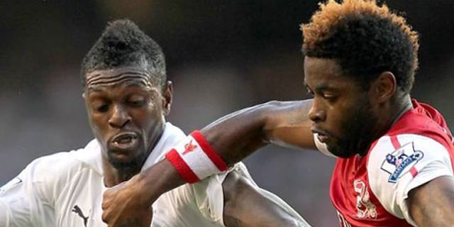 Adebayor: Spurs Harus Bangkit Kembali Adebayor: Spurs Harus Bangkit Kembali