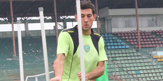 Barisic Ngotot Tolak 'Dibuang' Persebaya ke Persiba