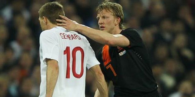 Kuyt Kaget Gerrard Tak Jadi Kapten Inggris Kuyt Kaget Gerrard Tak Jadi Kapten Inggris