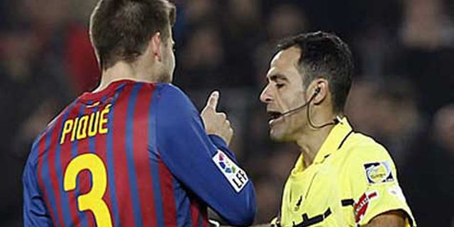 Alves: Pique Punya Alasan Untuk Marah
