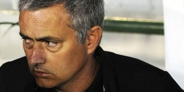 Mourinho Tegaskan Bakal Perpanjang Kontrak Mourinho Tegaskan Bakal Perpanjang Kontrak