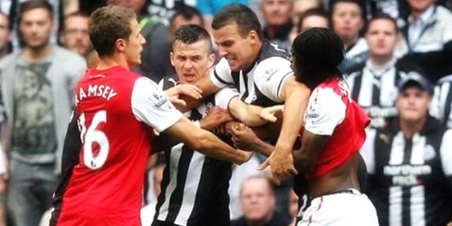 Wenger: Arsenal Harus Bijak Wenger: Arsenal Harus Bijak