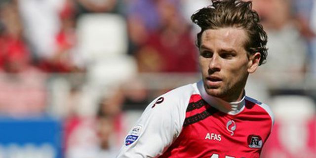 Akhir Musim Brett Holman Milik Aston Villa