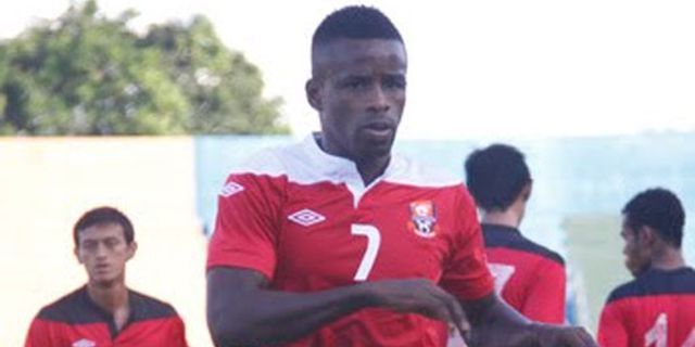 ISL Review: Gol Greg Nwokolo Menangkan Pelita Jaya ISL Review: Gol Greg Nwokolo Menangkan Pelita Jaya