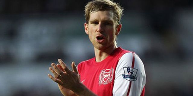 Wenger: Musim Sudah Berakhir Untuk Mertesacker Wenger: Musim Sudah Berakhir Untuk Mertesacker