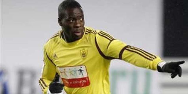 Rasisme, Chris Samba Dilempari Sebuah Pisang