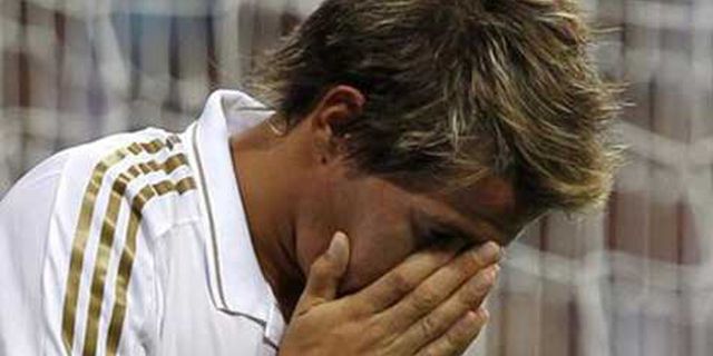 Mourinho Beri Sanksi Terhadap Coentrao