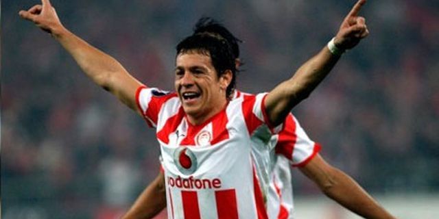 Olympiakos Resmi Raih Trofi Liga Yunani ke-39 Olympiakos Resmi Raih Trofi Liga Yunani ke-39