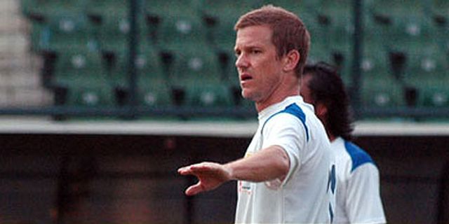 Robbie Gaspar Mengaku Senang Bertahan di Persib Robbie Gaspar Mengaku Senang Bertahan di Persib