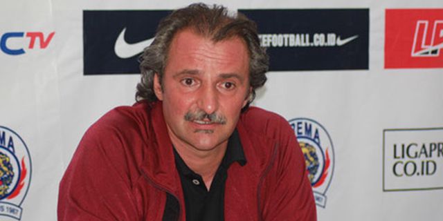 Petar Segrt Siapkan Pemain Muda Lawan Madiun Putra