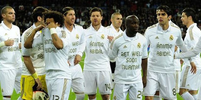 Abidal Dioperasi, Fans Teriakkan Namanya Abidal Dioperasi, Fans Teriakkan Namanya