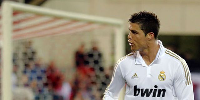 Ronaldo Cetak 50 Gol, Kejar Rekor Messi Ronaldo Cetak 50 Gol, Kejar Rekor Messi