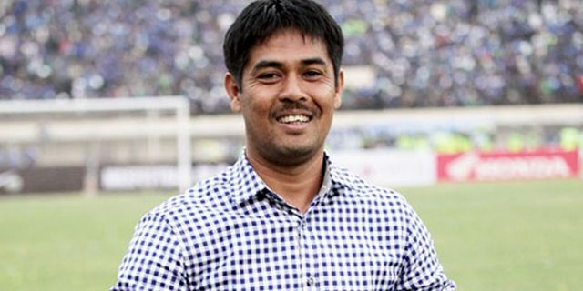 Tinggalkan Semen Padang, Nil Maizar Menangis Tinggalkan Semen Padang, Nil Maizar Menangis