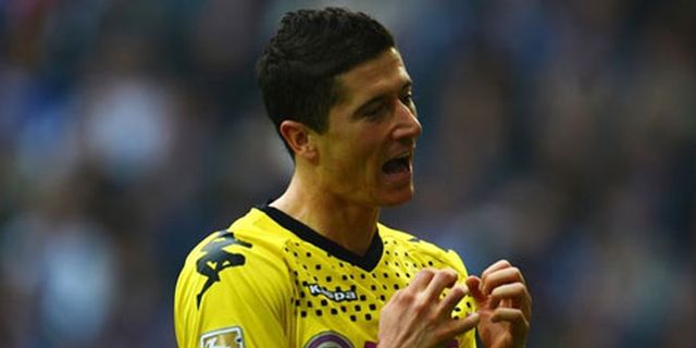 Lewandowski Tak Ingin Peszko Dikeluarkan Dari Tim EURO 2012 Lewandowski Tak Ingin Peszko Dikeluarkan Dari Tim EURO 2012
